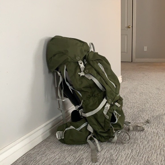 selling this wilderness technology hogs back 65L - Picture 4 of 5